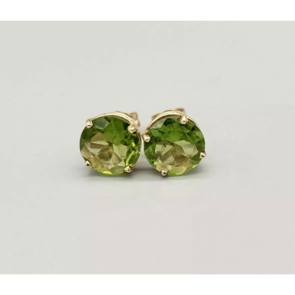 ⚡️ Hypoallergenic Cubic Zirconia Peridot Surgical Steel 5mm Earrings NEW